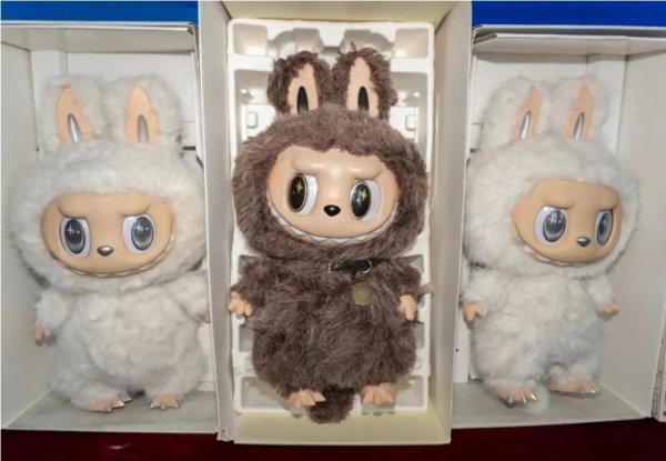 牛来了 Labubu让人疯狂，“假布布”让人抓狂！