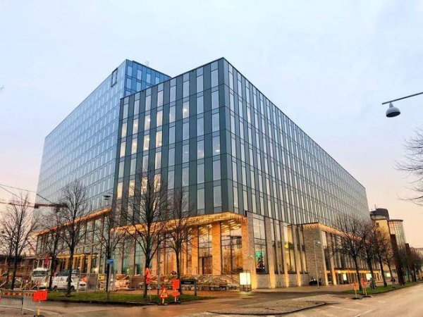 永之胜 吉利瑞研研发实力尽显 极氪9X携前沿科技来袭 预售订单破5万